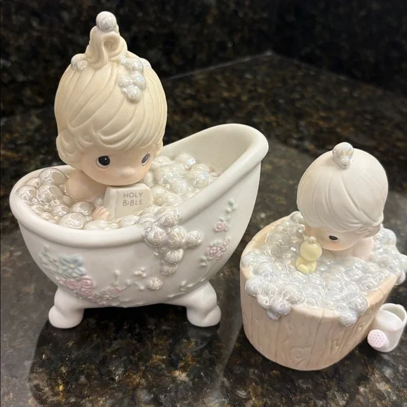 Precious moments a tub full of love he cleansed my soul bath bubbles figurine - Picture 6 of 13